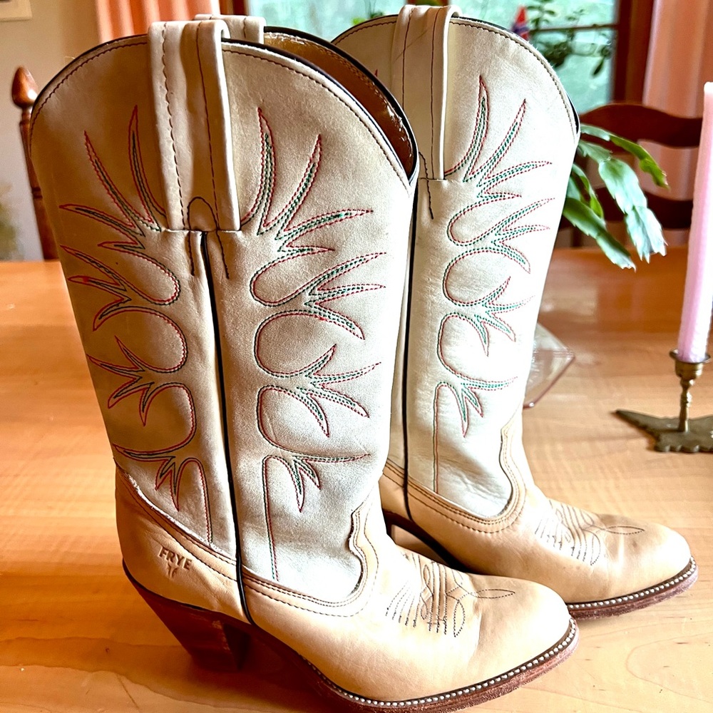 Vintage Frye Boots Size 7!